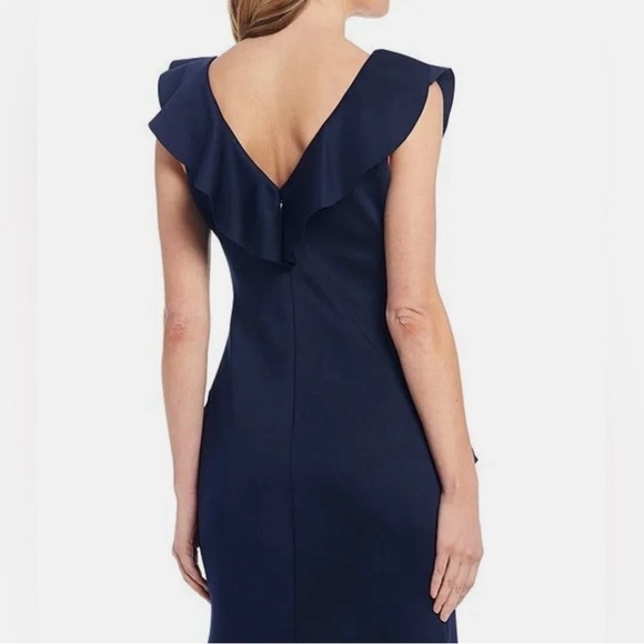 Jessica Howard Ruffled V Neck Navy 
Scuba Gown Size 4P - Picture 11 of 14
